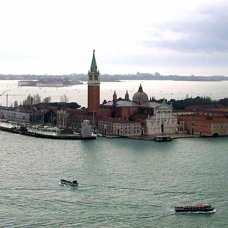 Residenza La Torretta Apartment Venesia Bagian luar foto