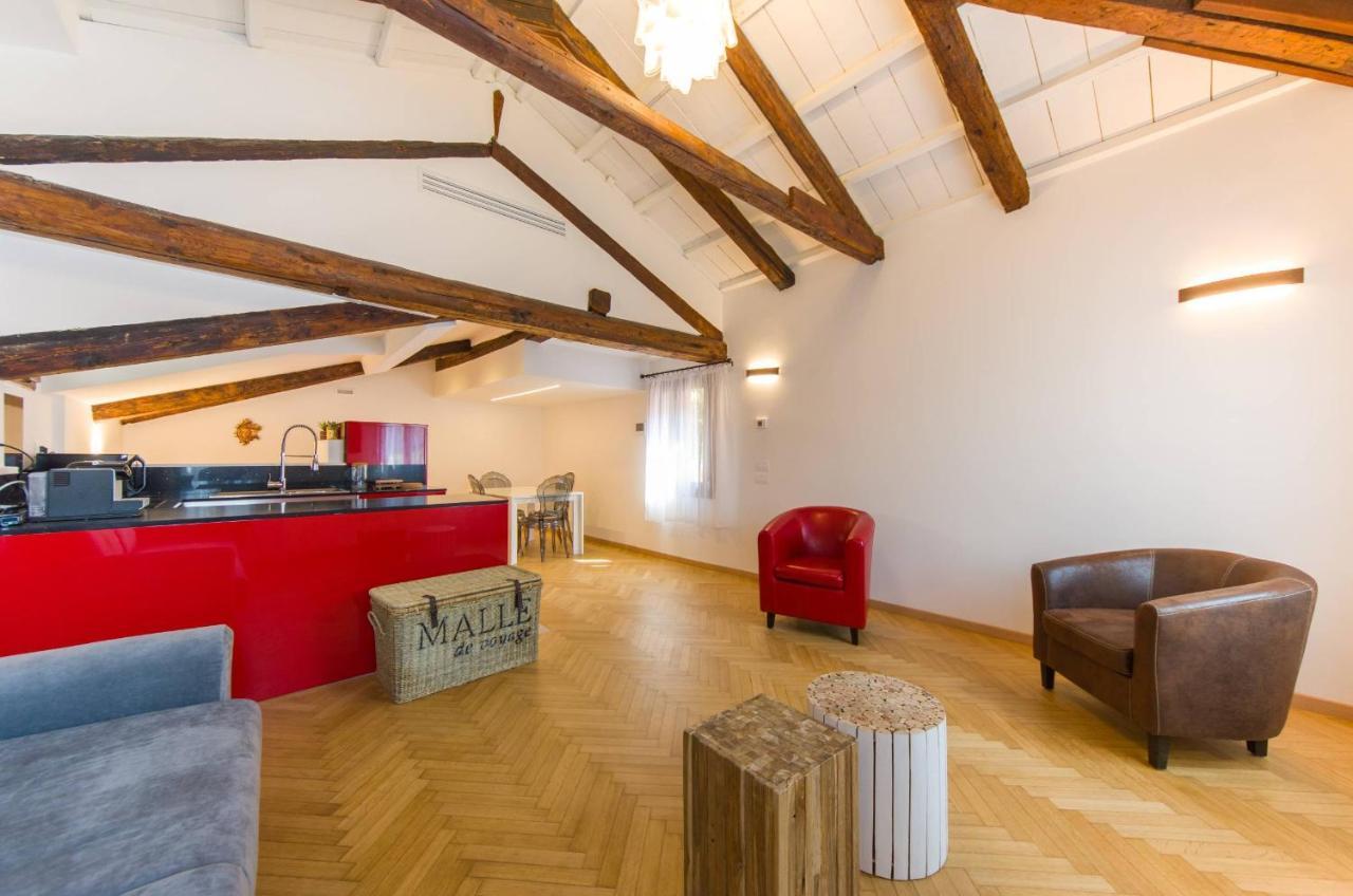 Residenza La Torretta Apartment Venesia Bagian luar foto