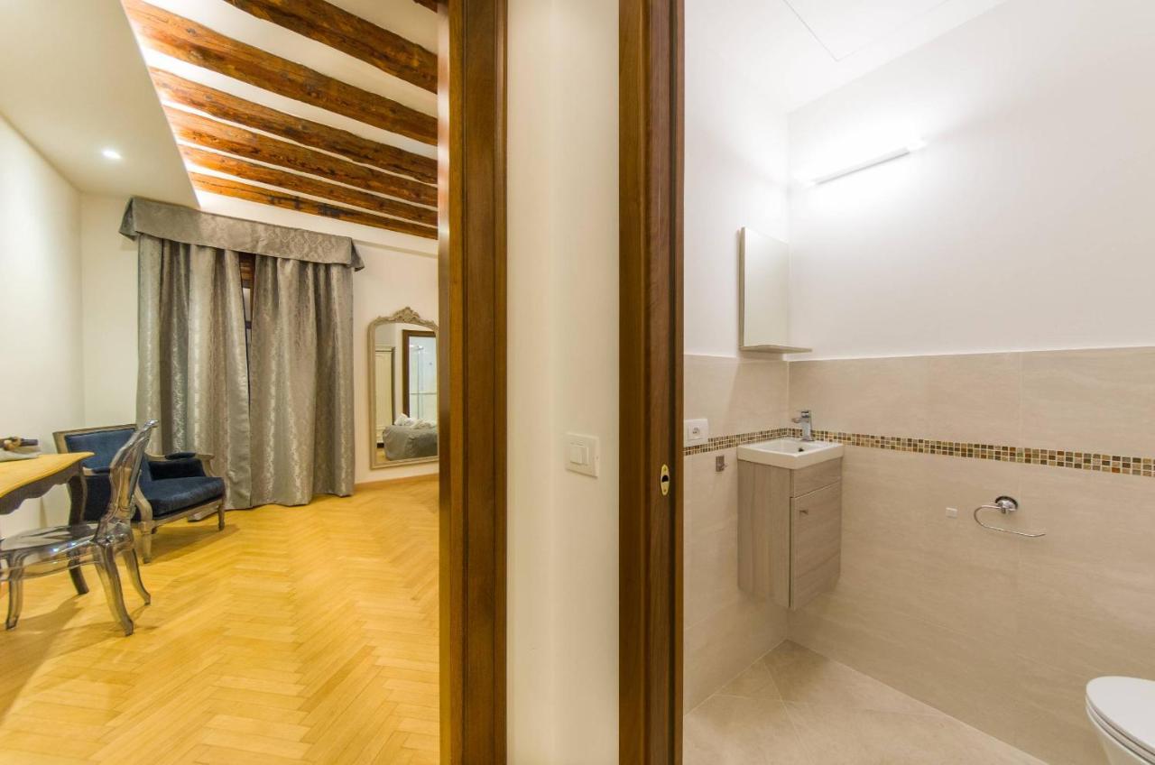Residenza La Torretta Apartment Venesia Bagian luar foto